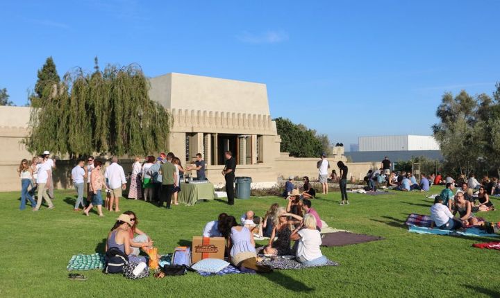 barnsdall-art-park-friday-night-wine